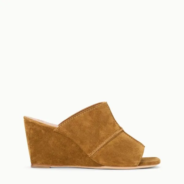 DANIELLA WEDGE | TAN